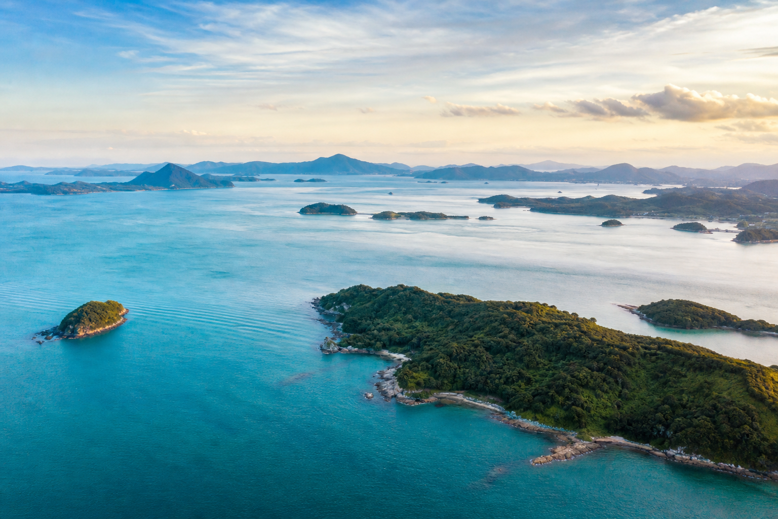 熊本・天草の青い海と島々の風景